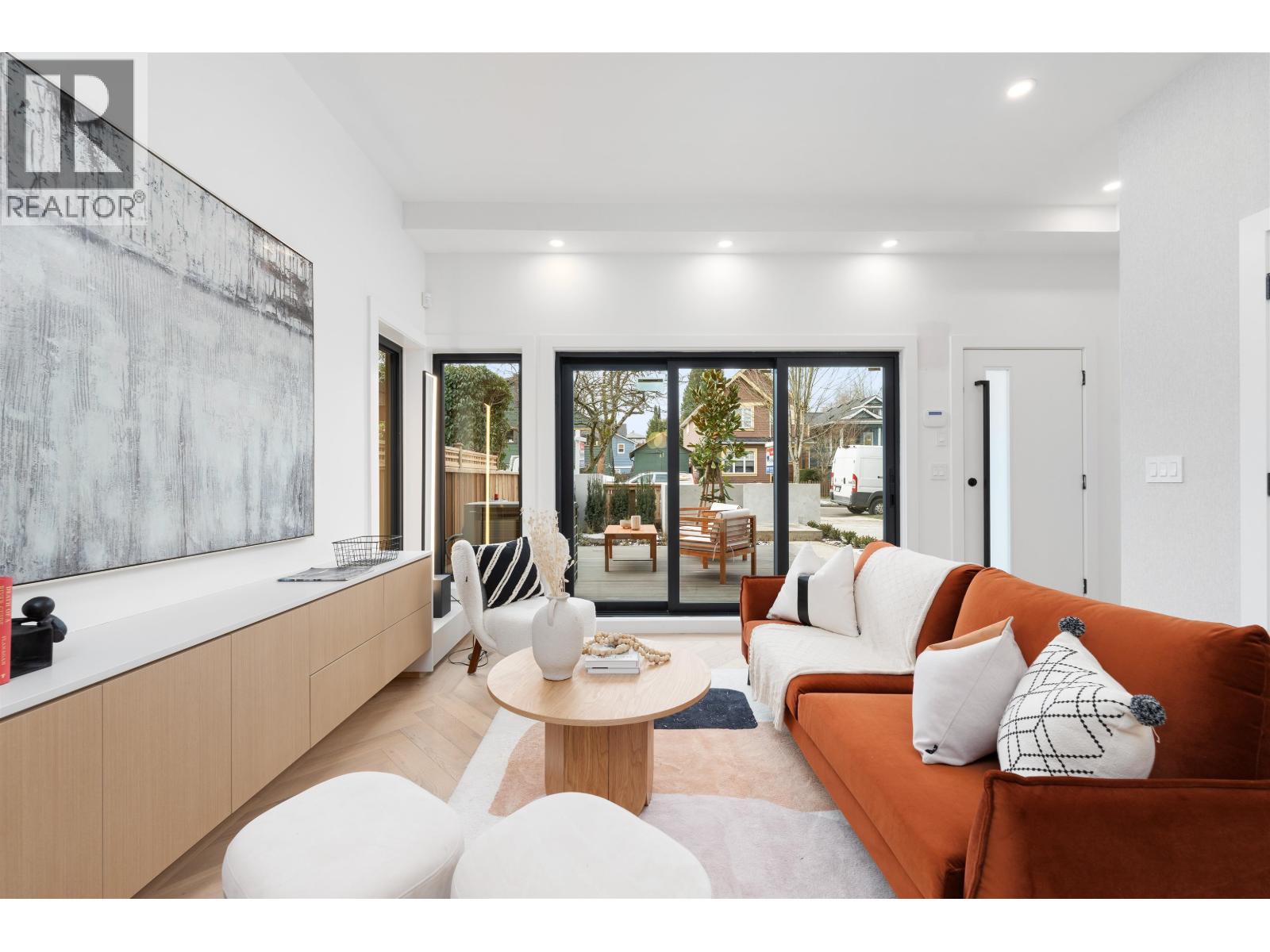 1 3118 Windsor Street, Vancouver, British Columbia  V5T 4B1 - Photo 2 - R3068139