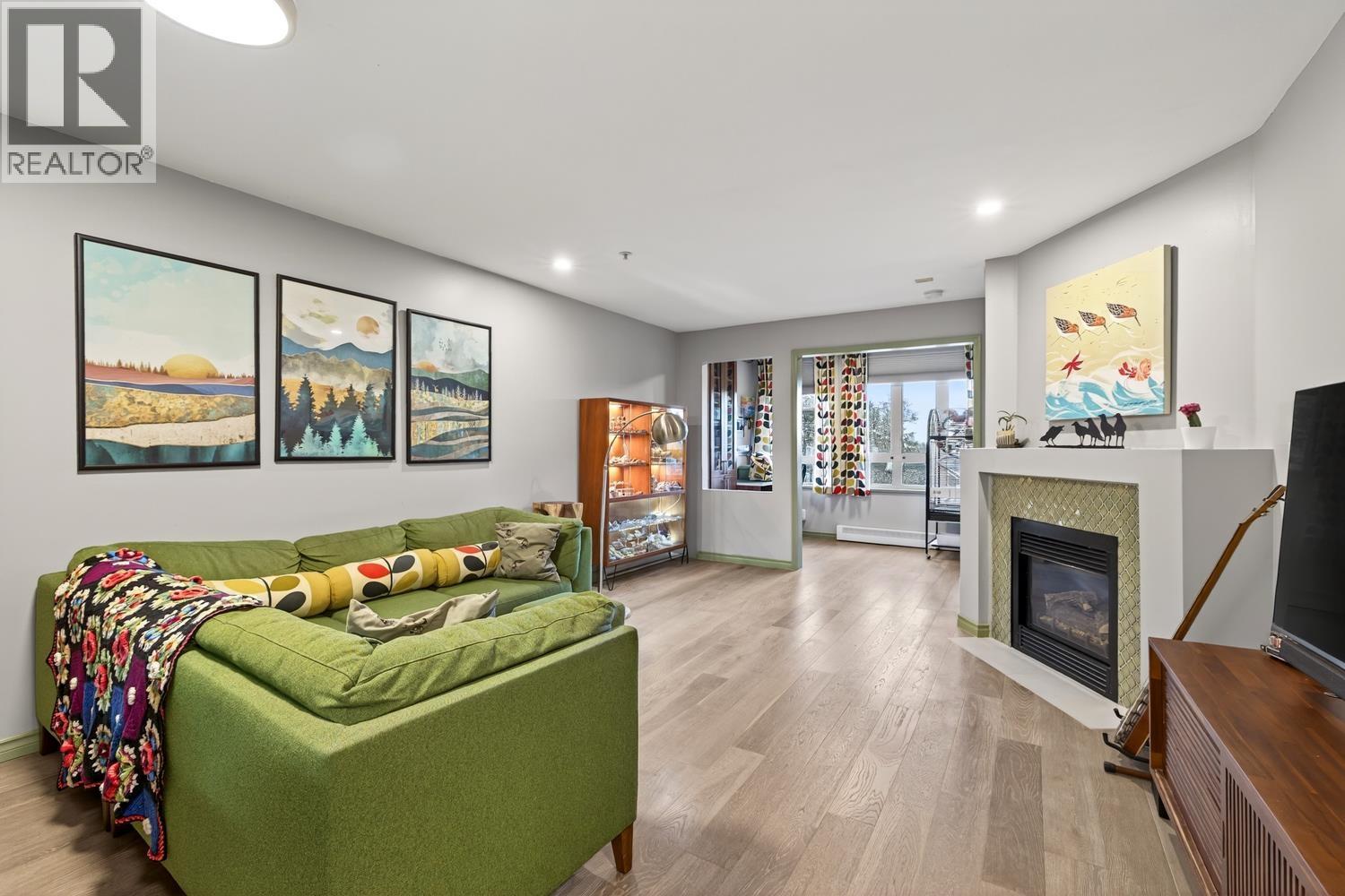 308 1688 E 4th Avenue, Vancouver, British Columbia  V5N 1J8 - Photo 2 - R3068158