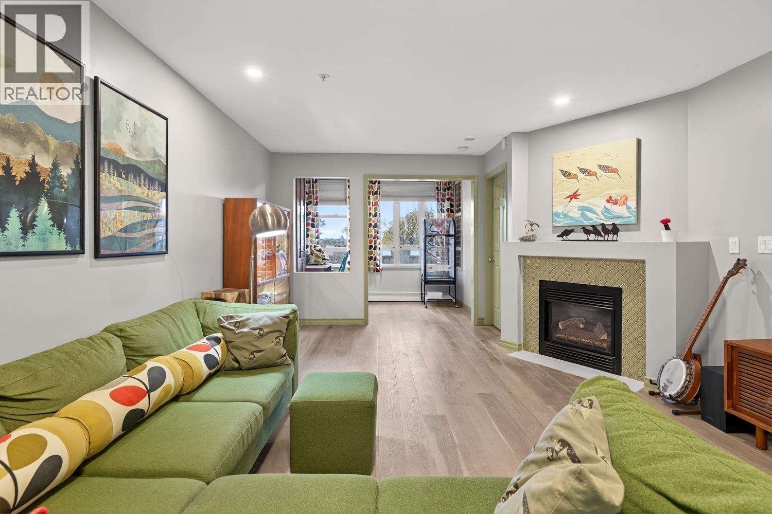 308 1688 E 4th Avenue, Vancouver, British Columbia  V5N 1J8 - Photo 3 - R3068158