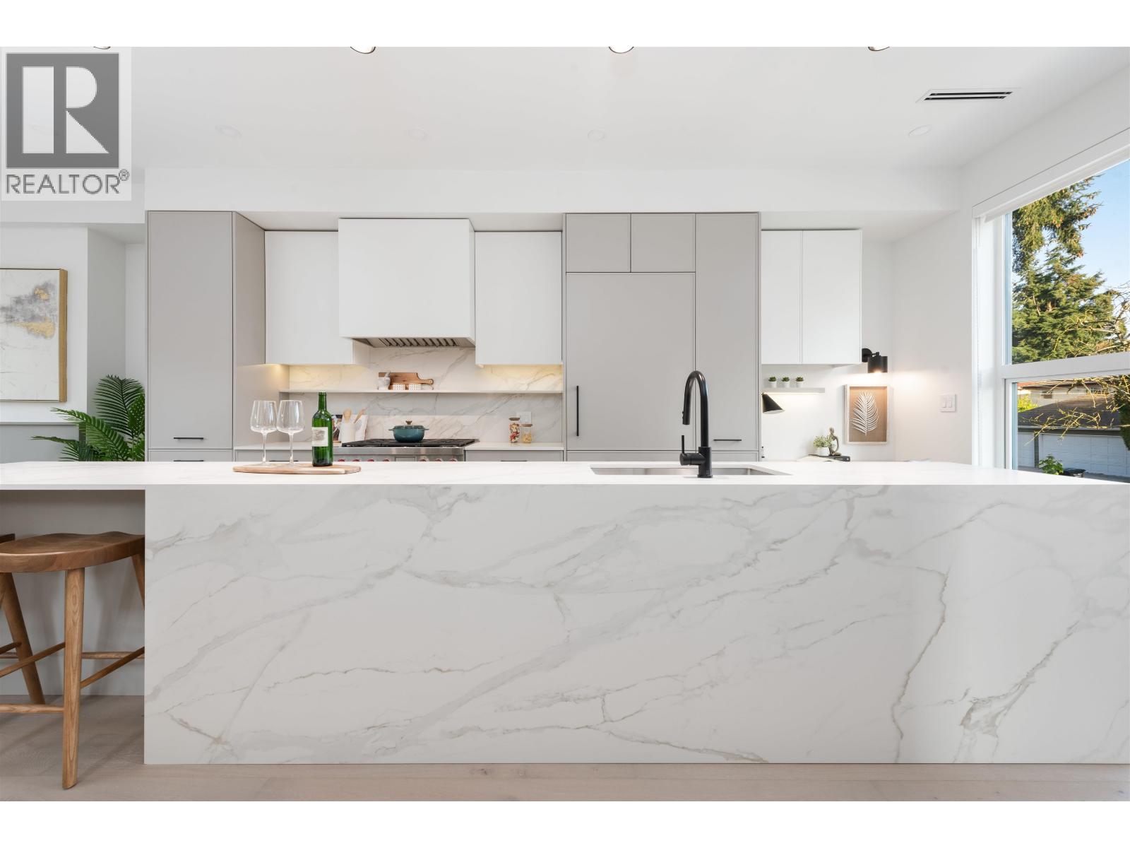 1493 W 52nd Avenue, Vancouver, British Columbia  V6P 1H6 - Photo 5 - R3068168