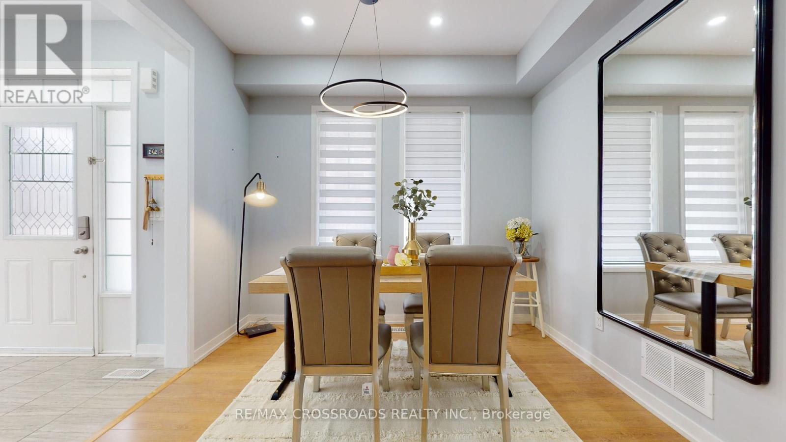 305 Clay Stones Street, Newmarket, Ontario L3X 0M1 - Photo 10 - N12553362