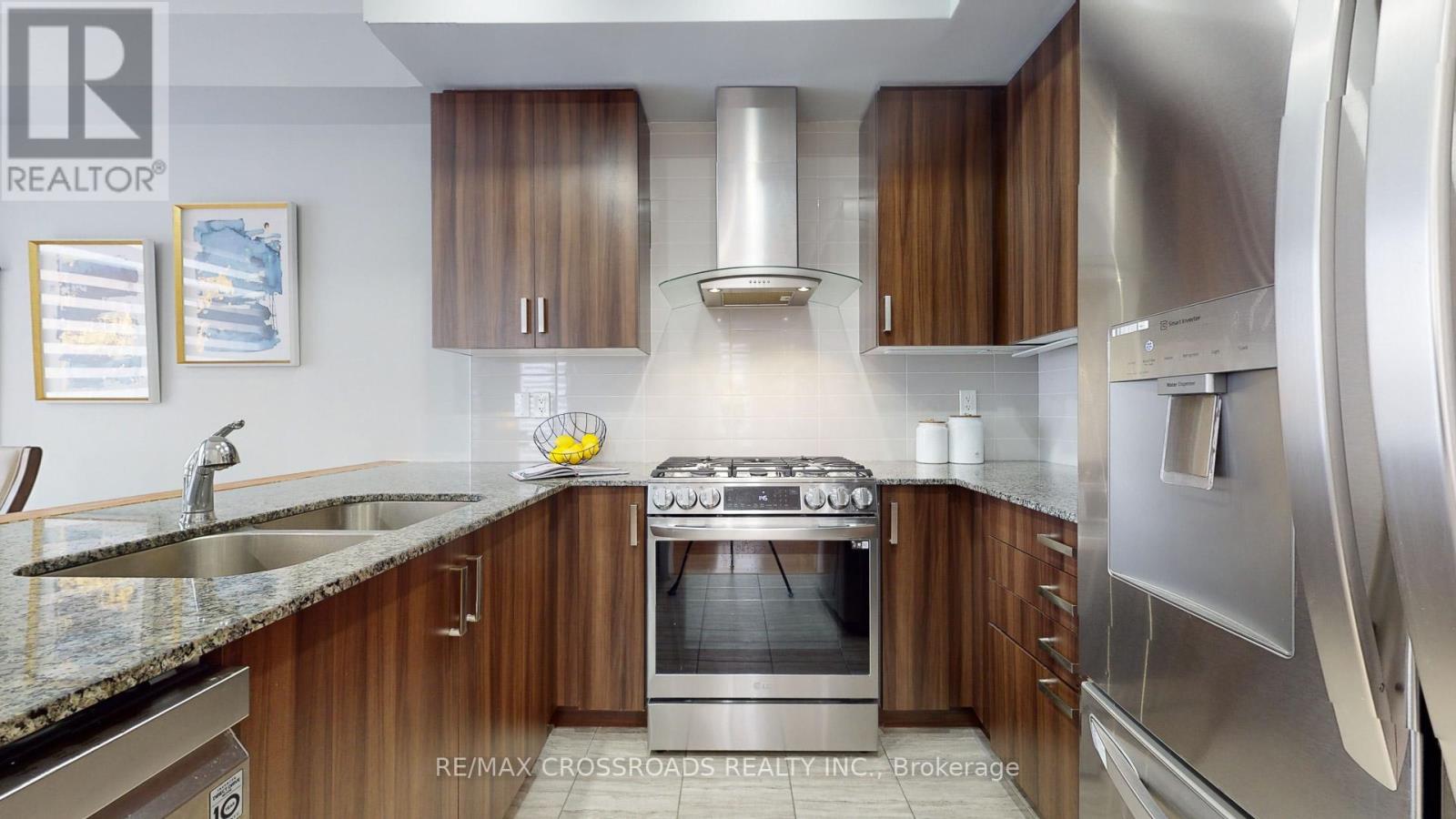 305 Clay Stones Street, Newmarket, Ontario L3X 0M1 - Photo 19 - N12553362