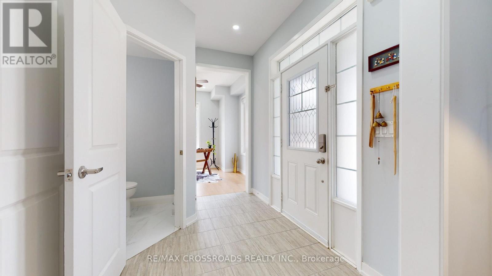 305 Clay Stones Street, Newmarket, Ontario L3X 0M1 - Photo 3 - N12553362