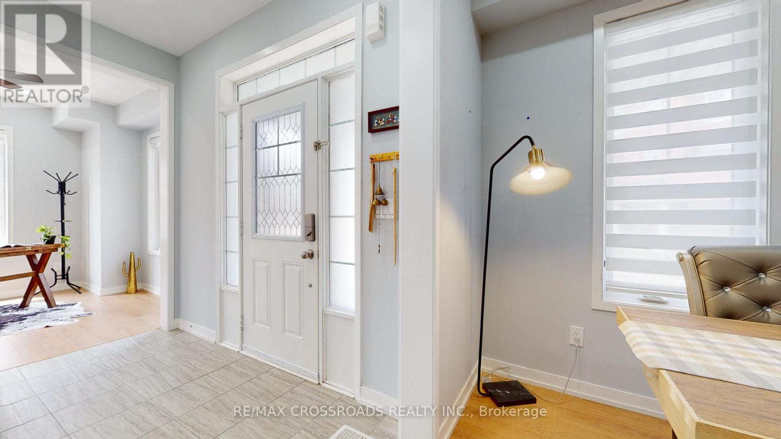 305 Clay Stones Street, Newmarket, Ontario L3X 0M1 - Photo 4 - N12553362