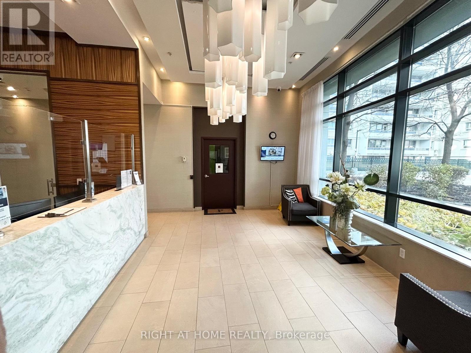 1708 - 5740 Yonge Street, Toronto, Ontario  M2M 0B1 - Photo 2 - C12553388