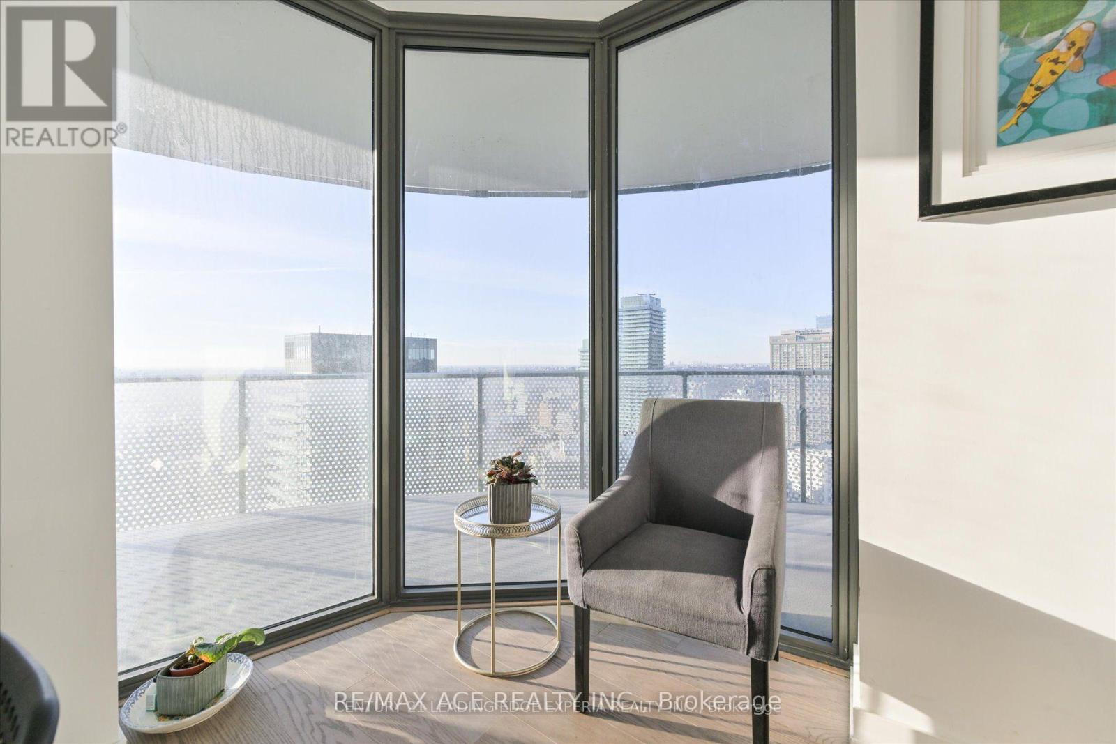 4408 - 11 Wellesley Street, Toronto, Ontario  M4Y 1E8 - Photo 10 - C12553404