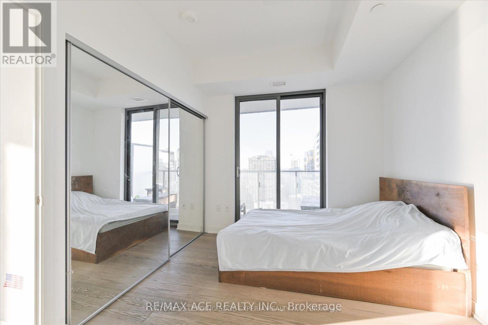 4408 - 11 Wellesley Street, Toronto, Ontario  M4Y 1E8 - Photo 16 - C12553404