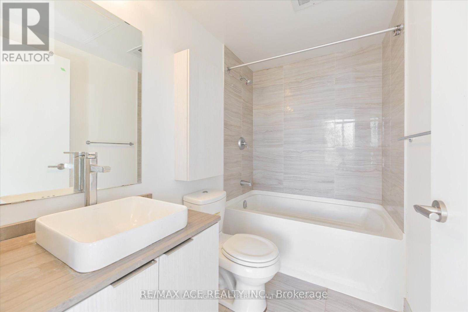 4408 - 11 Wellesley Street, Toronto, Ontario  M4Y 1E8 - Photo 17 - C12553404