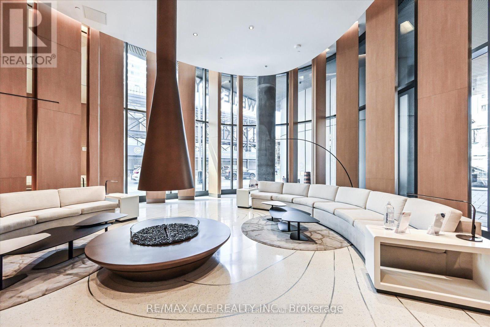 4408 - 11 Wellesley Street, Toronto, Ontario  M4Y 1E8 - Photo 5 - C12553404