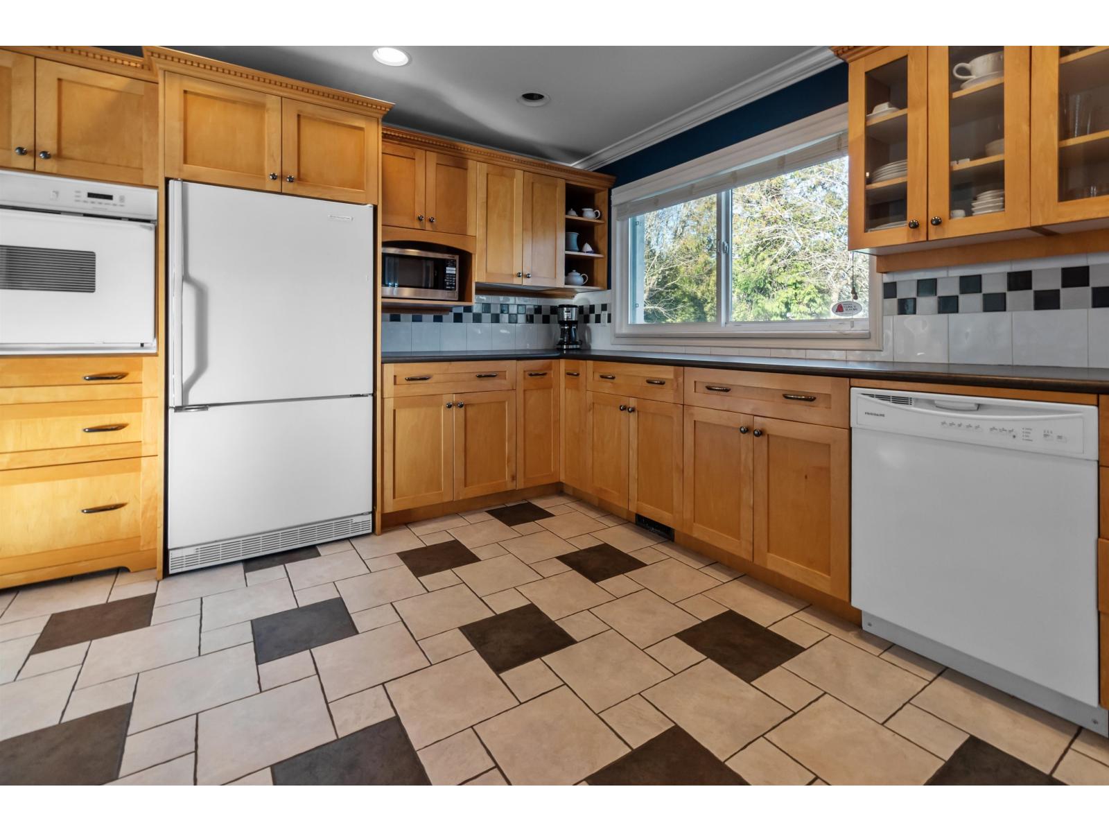 15531 Roper Avenue, White Rock, British Columbia  V4B 2G4 - Photo 14 - R3029492