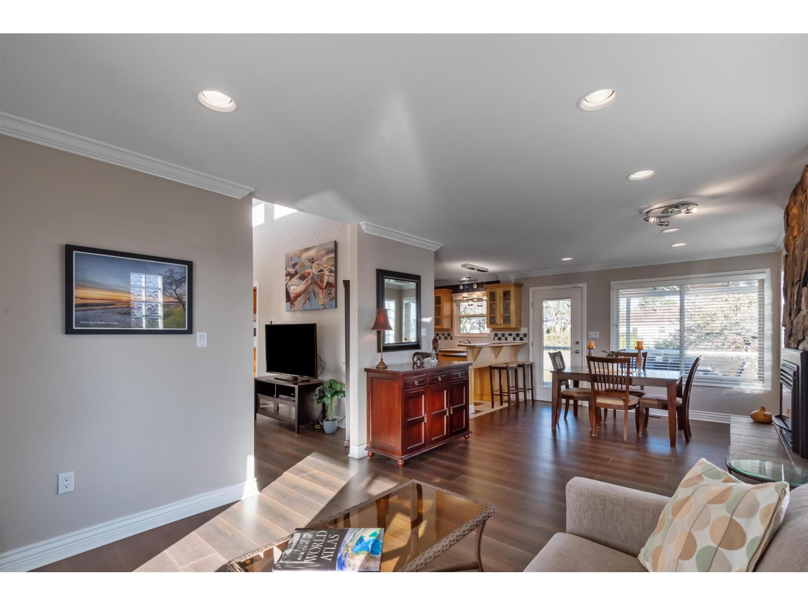 15531 Roper Avenue, White Rock, British Columbia  V4B 2G4 - Photo 6 - R3029492