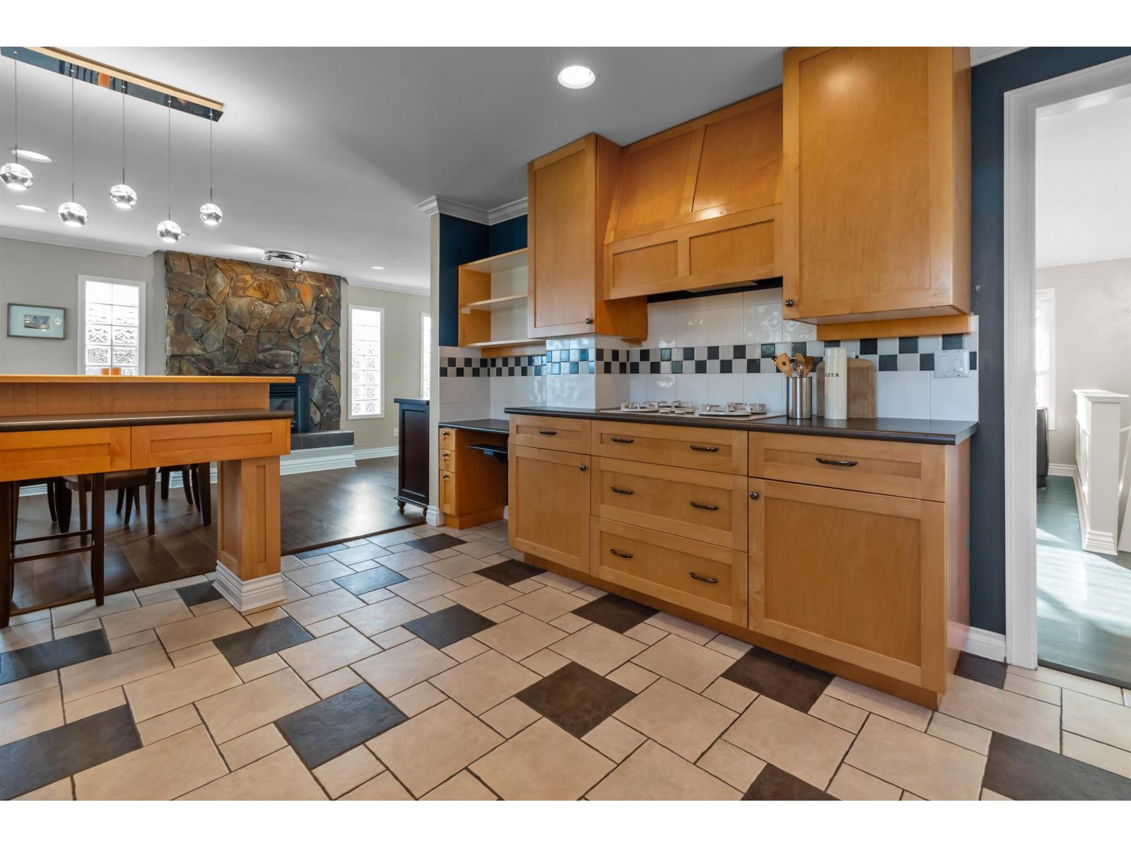 15531 Roper Avenue, White Rock, British Columbia  V4B 2G4 - Photo 13 - R3029492