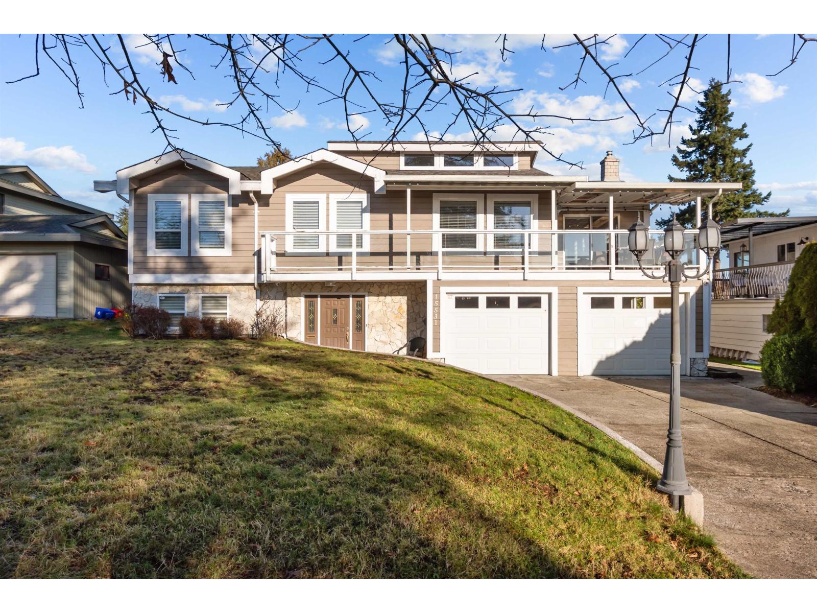 15531 Roper Avenue, White Rock, British Columbia  V4B 2G4 - Photo 2 - R3029492