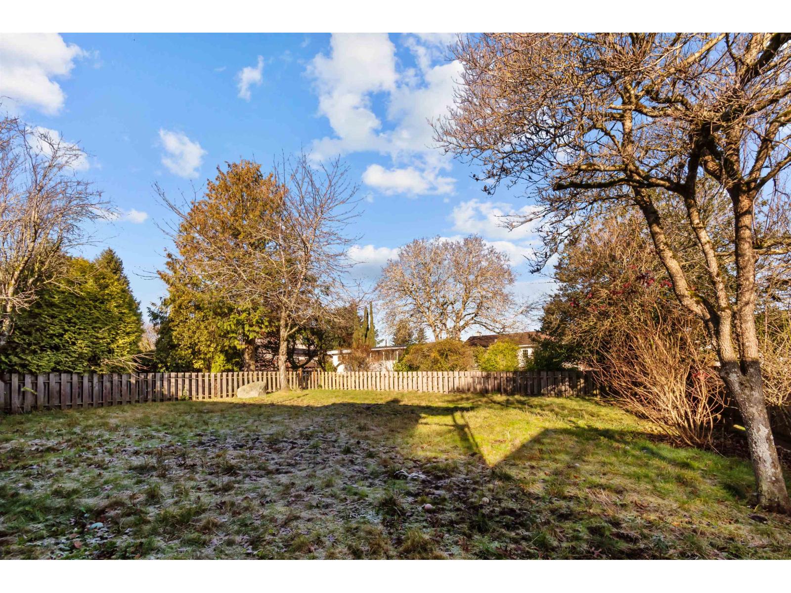 15531 Roper Avenue, White Rock, British Columbia  V4B 2G4 - Photo 36 - R3029492