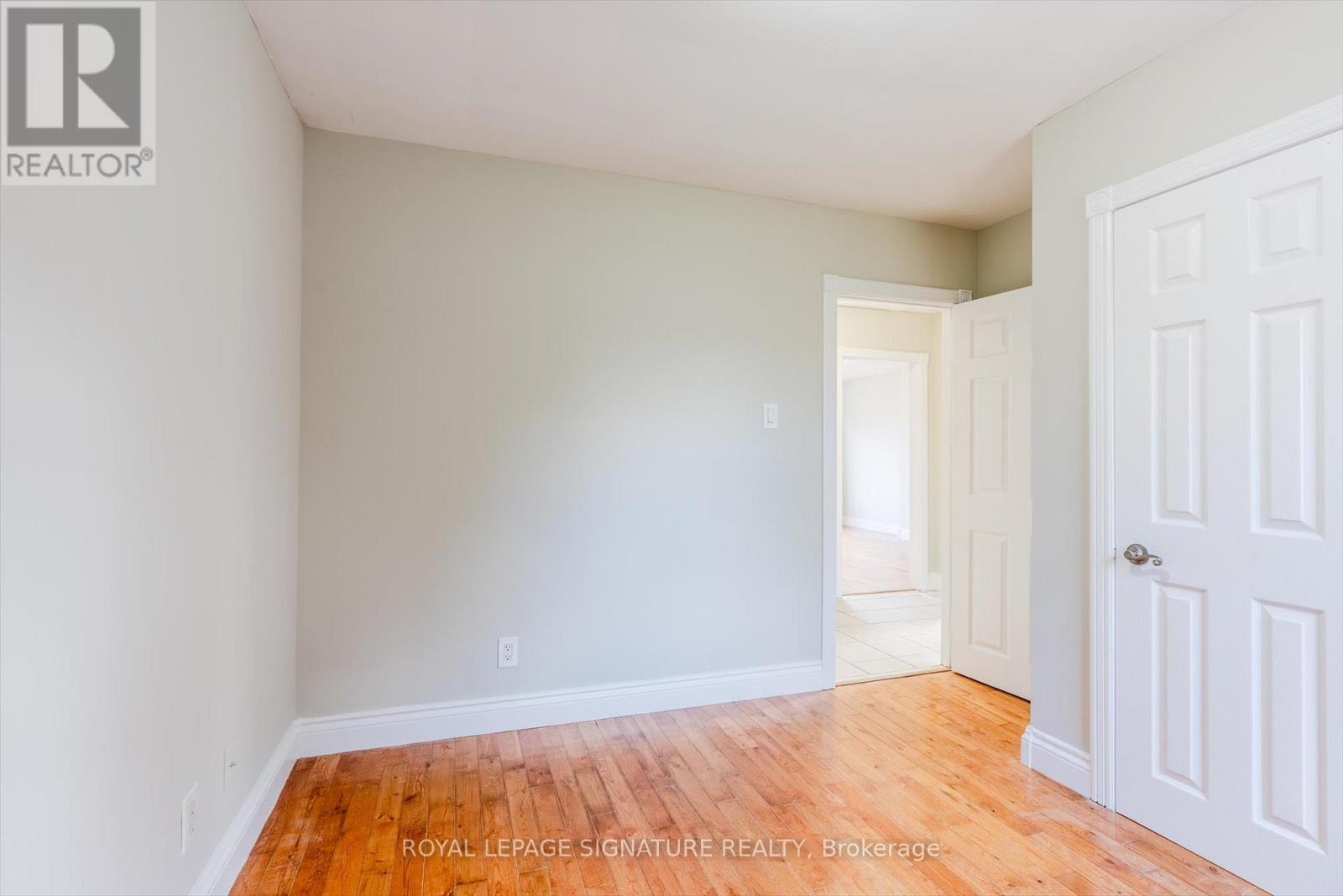 136 Meighen Avenue, Toronto, Ontario M4B 2H9 - Photo 24 - E12553298