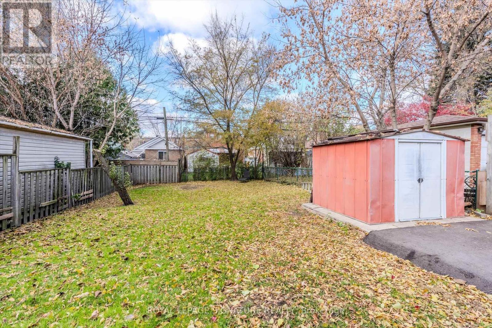 136 Meighen Avenue, Toronto, Ontario M4B 2H9 - Photo 14 - E12553298