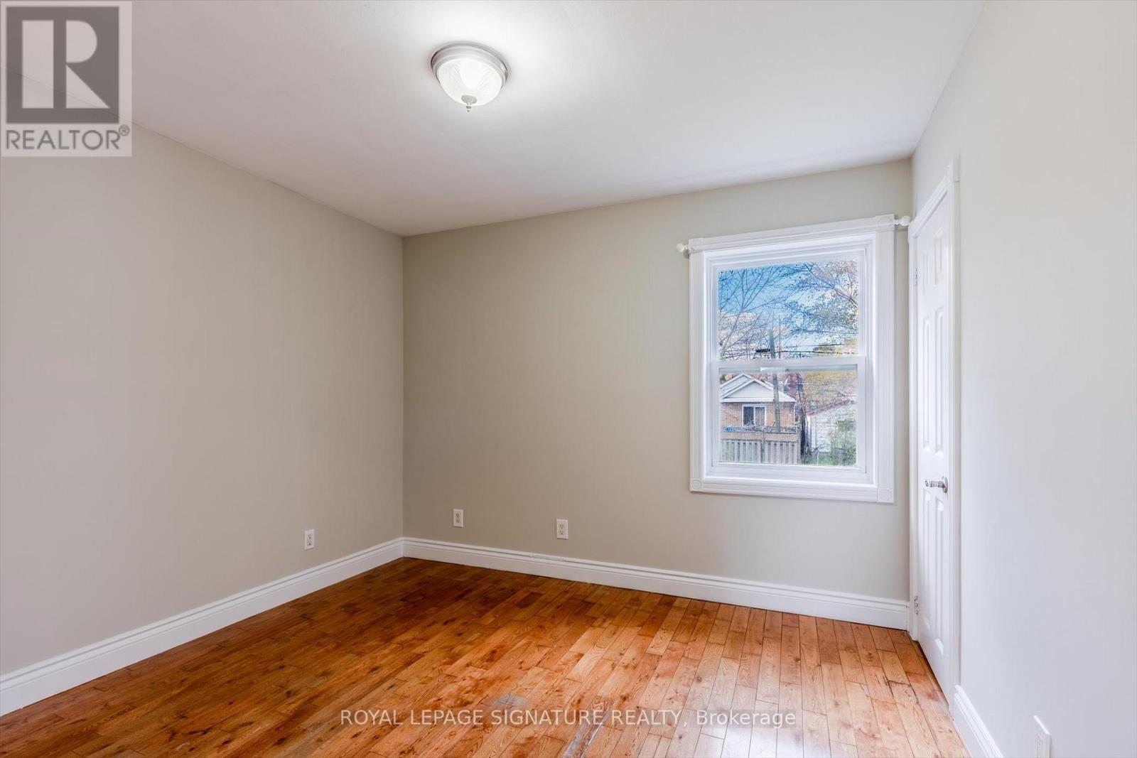 136 Meighen Avenue, Toronto, Ontario M4B 2H9 - Photo 25 - E12553298