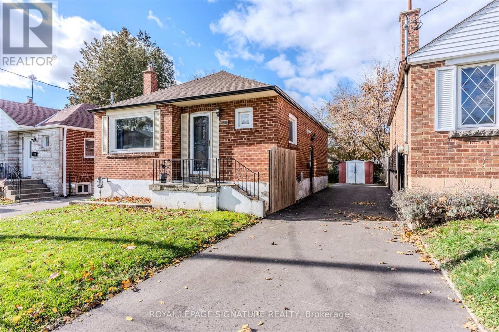 136 Meighen Avenue, Toronto, Ontario M4B 2H9 - Photo 9 - E12553298