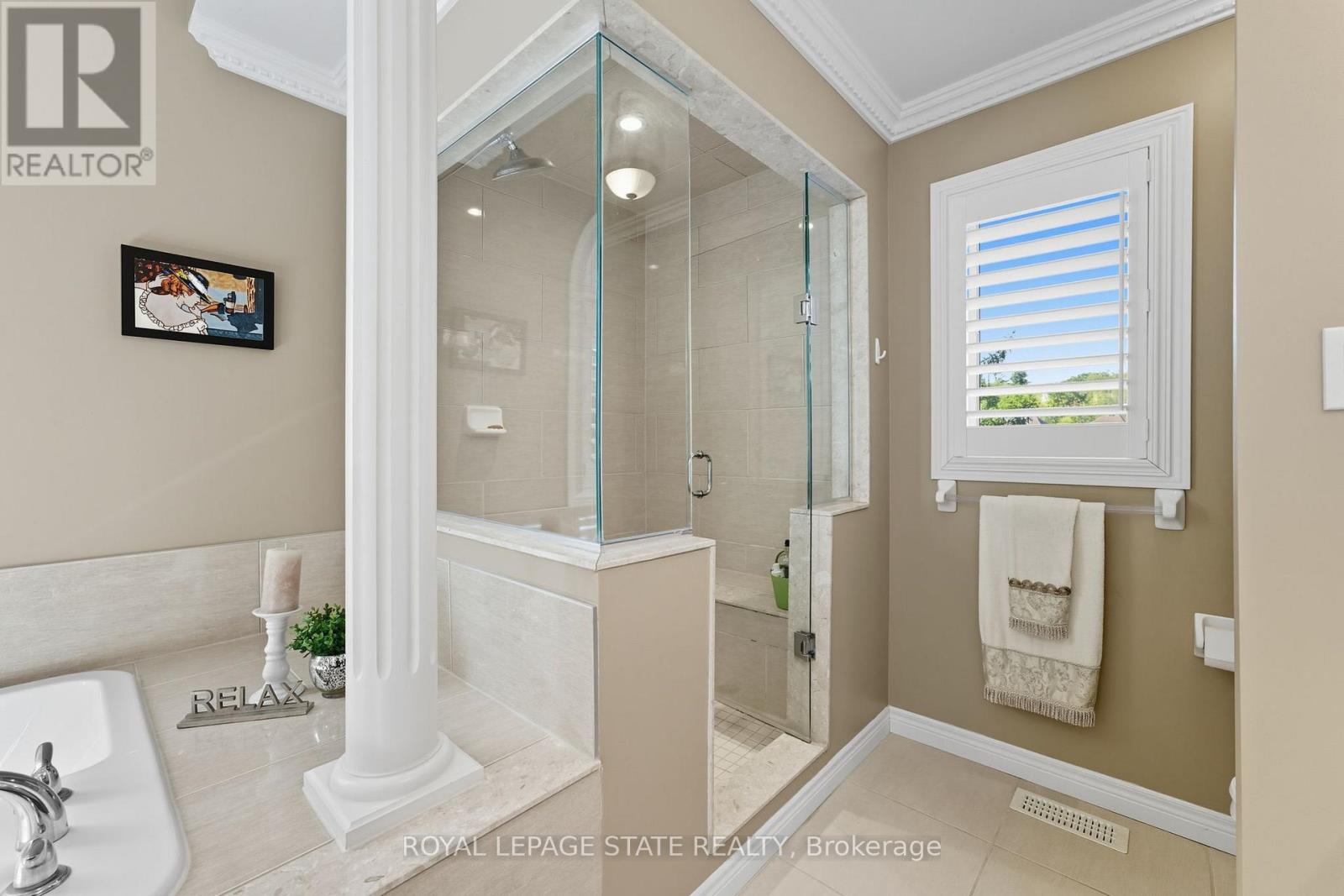 20 Lorupe Court, Hamilton, Ontario  L9G 0C8 - Photo 18 - X12440232