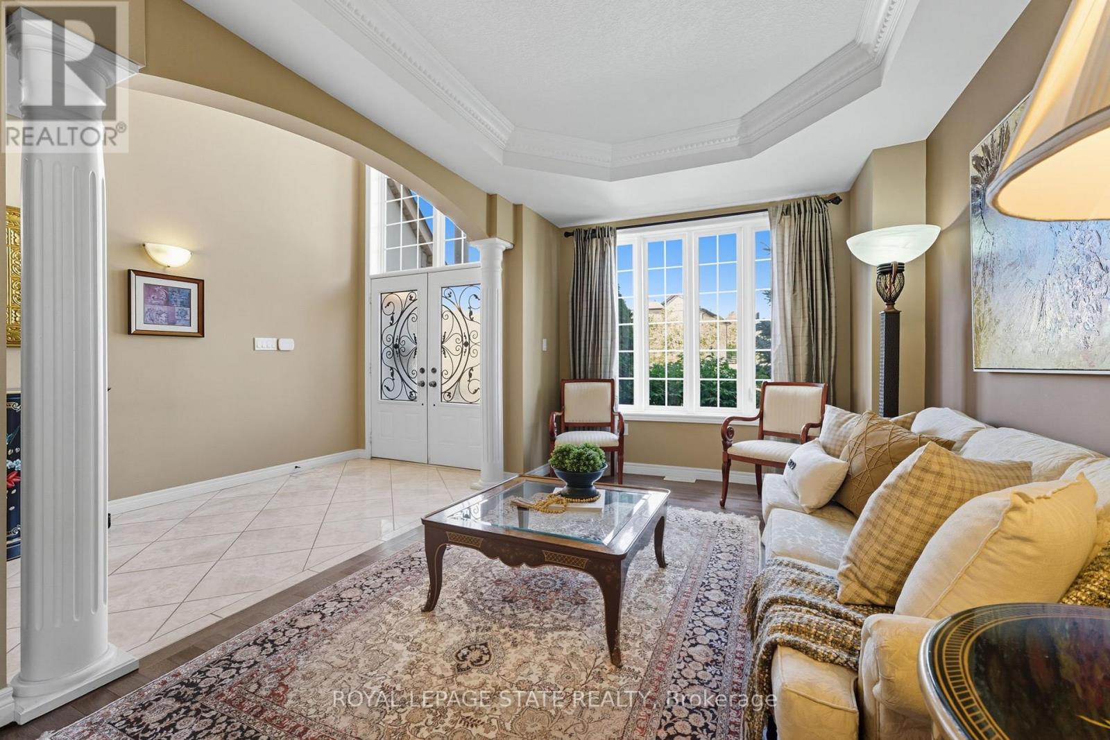 20 Lorupe Court, Hamilton, Ontario  L9G 0C8 - Photo 6 - X12440232