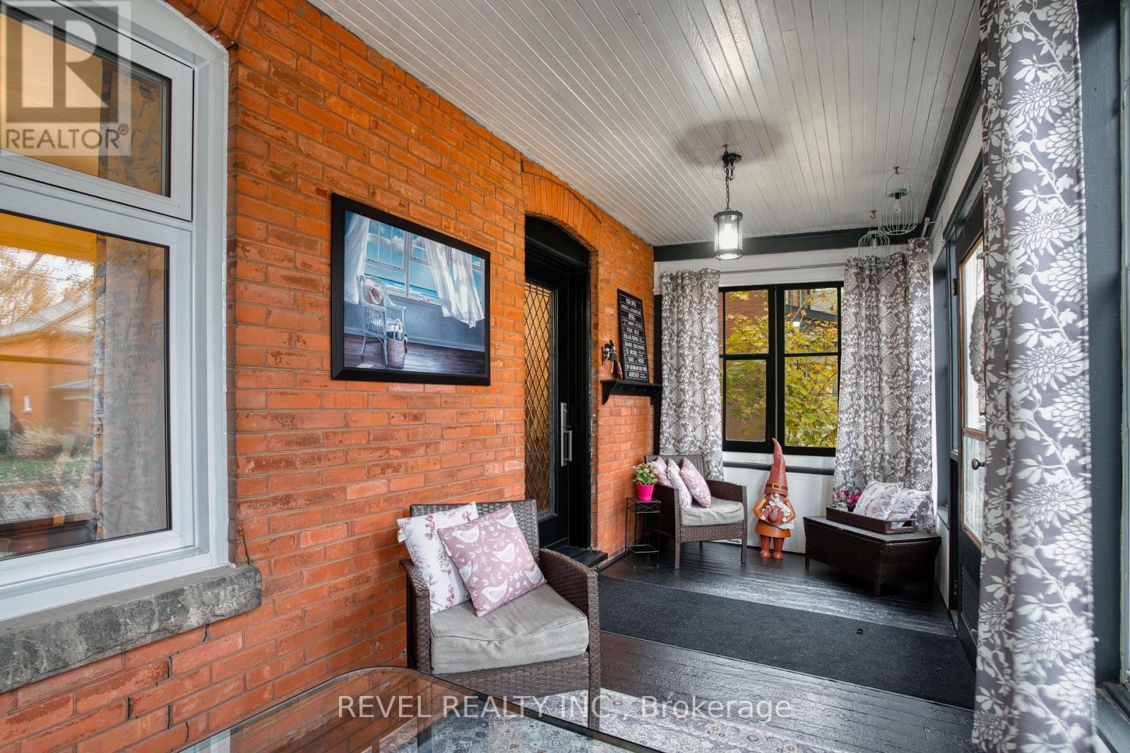 60 Rosedale Avenue W, Brampton, Ontario  L6X 1K1 - Photo 6 - W12551158