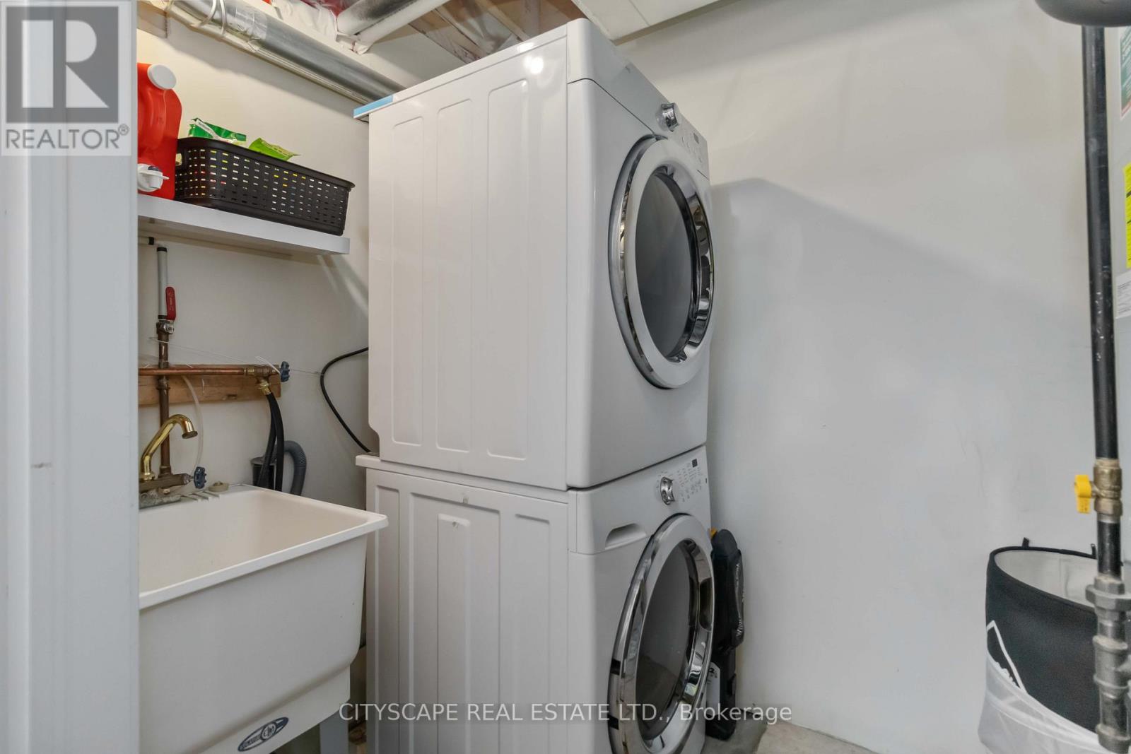 40 Peach Drive, Brampton, Ontario  L6R 0W6 - Photo 22 - W12553390