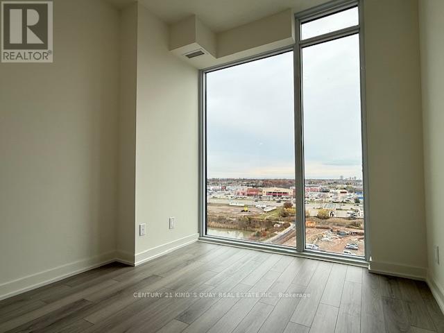 1007 - 3071 Trafalgar Road, Oakville, Ontario  L6H 8C6 - Photo 8 - W12553402