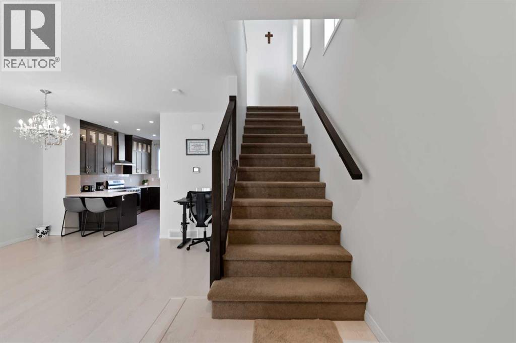 72 Corner Glen Avenue Ne, Calgary, Alberta  T3N 2L7 - Photo 7 - A2254026