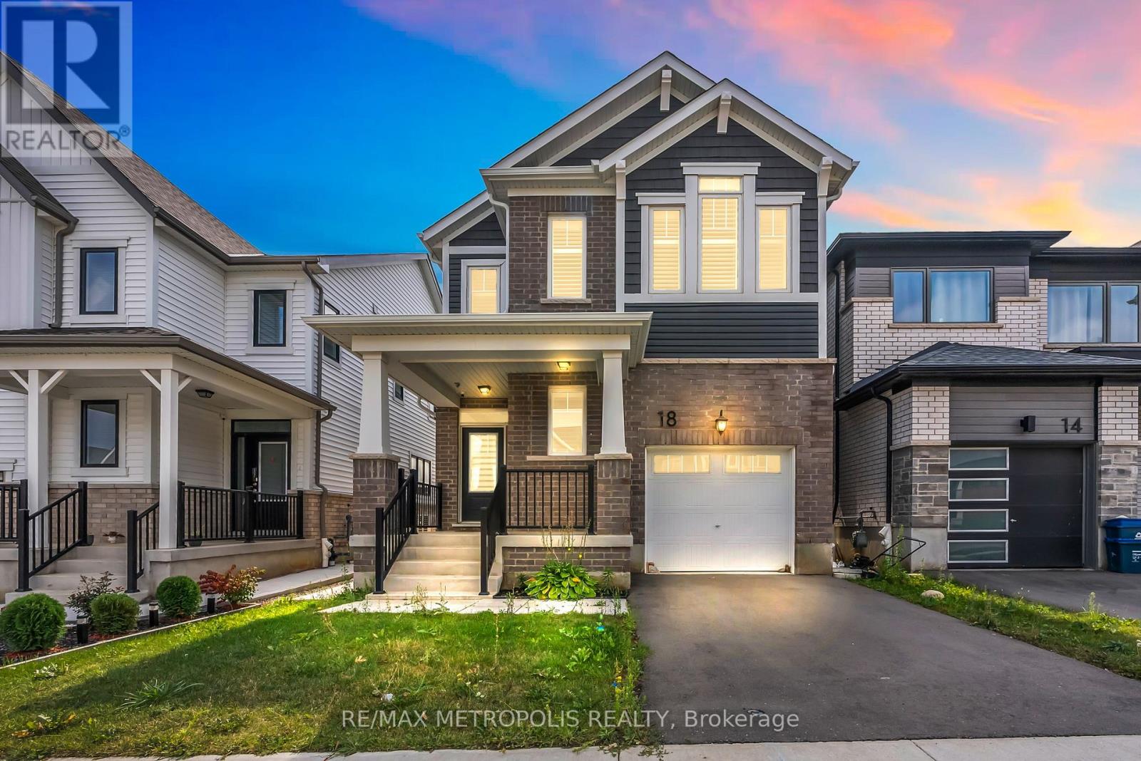 18 SAXONY STREET, Kitchener, Ontario