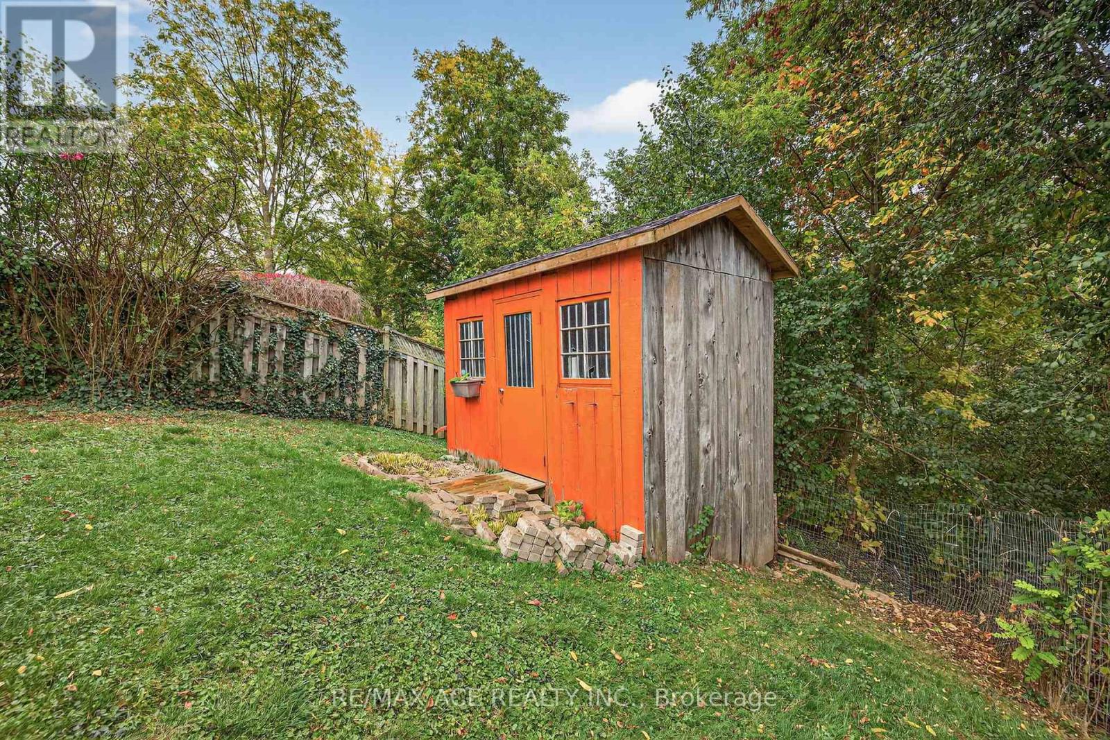 841 Deveron Crescent, London South, Ontario  N5Z 5B4 - Photo 38 - X12553394