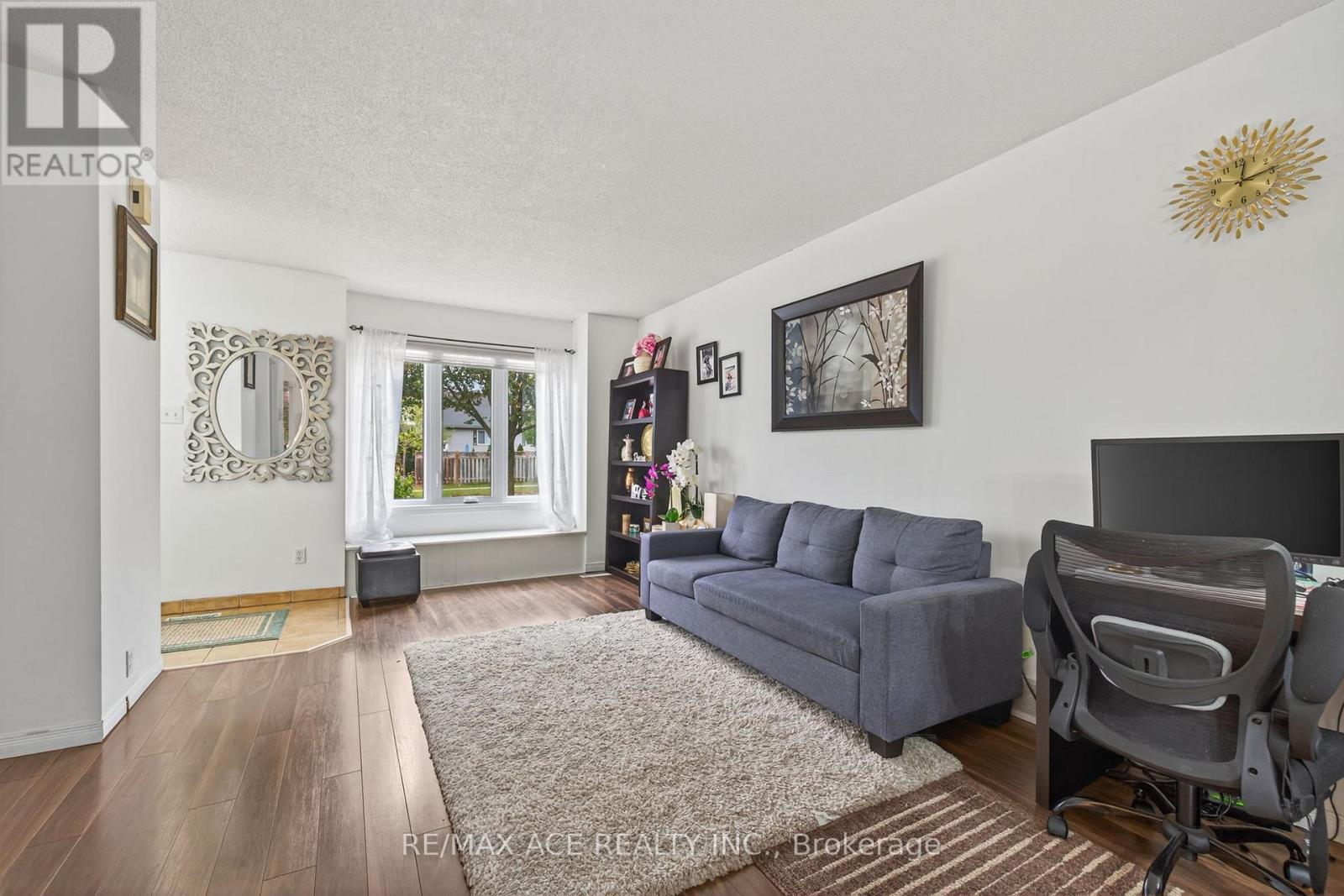 841 Deveron Crescent, London South, Ontario  N5Z 5B4 - Photo 9 - X12553394