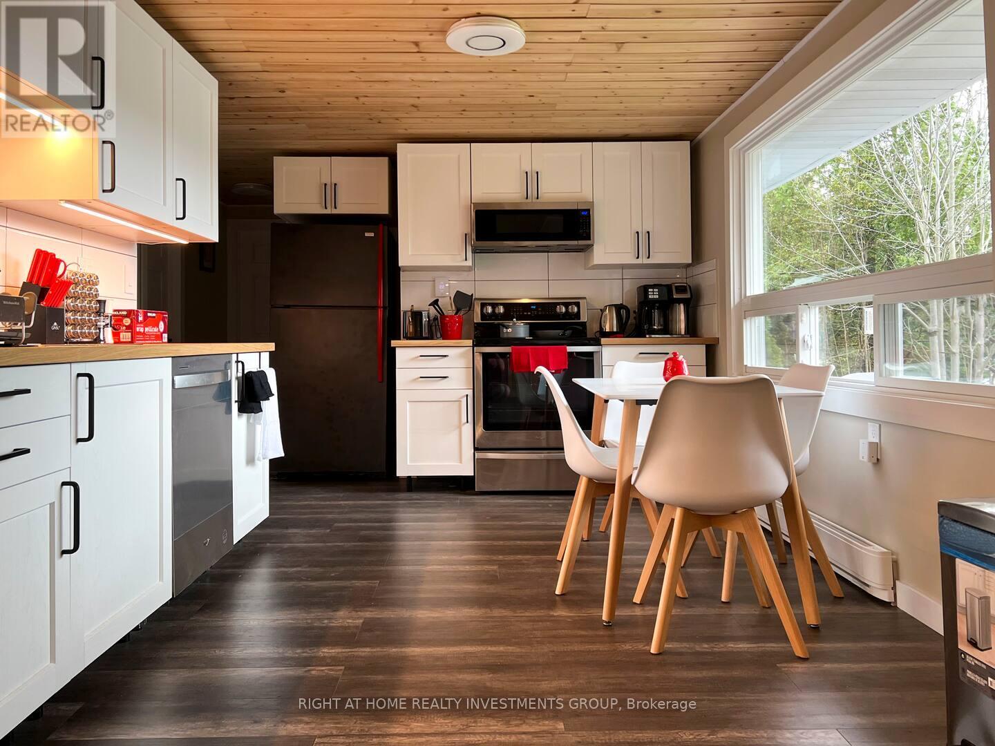 284 Kawartha Hideaway Road, Trent Lakes, Ontario  K0L 1J0 - Photo 6 - X12553396