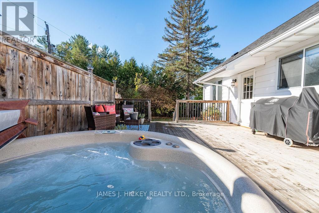 143 Boundary Road, Deep River, Ontario K0J 1P0 - Photo 3 - X12553468