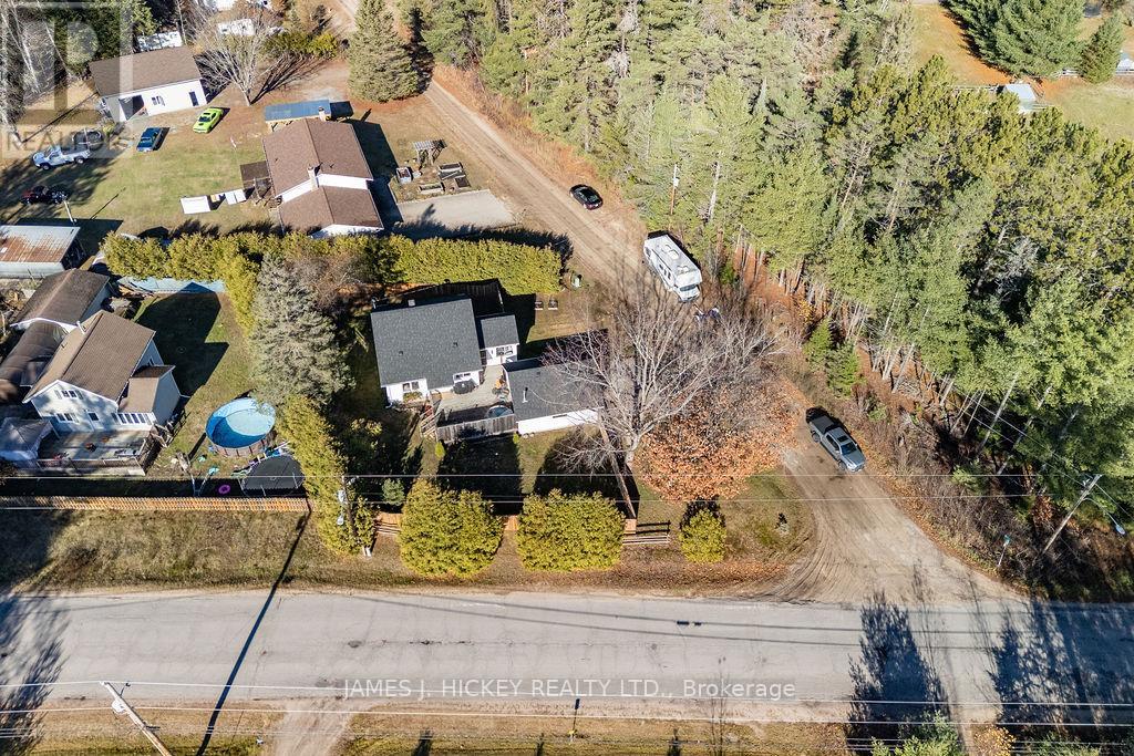 143 Boundary Road, Deep River, Ontario K0J 1P0 - Photo 33 - X12553468