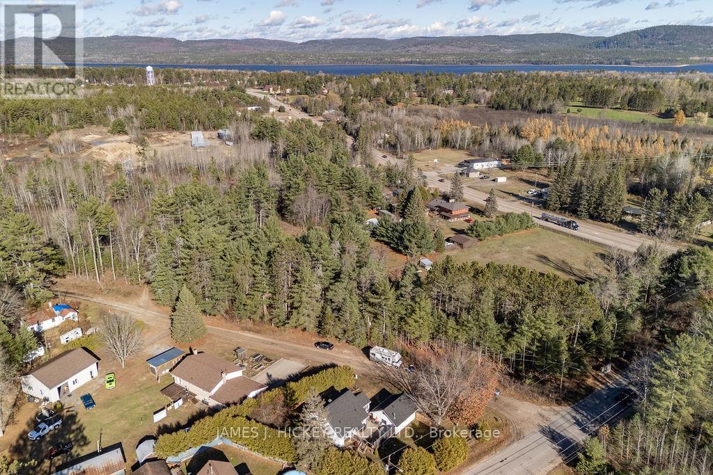 143 Boundary Road, Deep River, Ontario K0J 1P0 - Photo 37 - X12553468