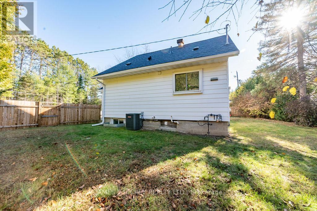 143 Boundary Road, Deep River, Ontario K0J 1P0 - Photo 42 - X12553468