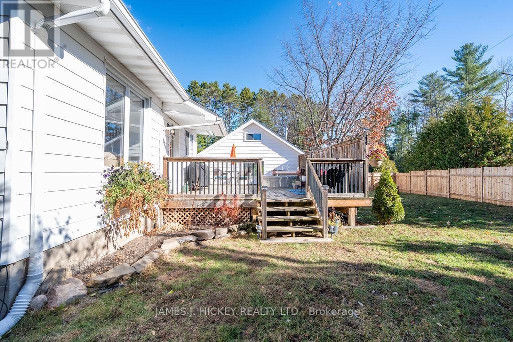 143 Boundary Road, Deep River, Ontario K0J 1P0 - Photo 44 - X12553468