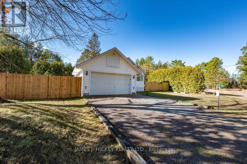 143 Boundary Road, Deep River, Ontario K0J 1P0 - Photo 49 - X12553468