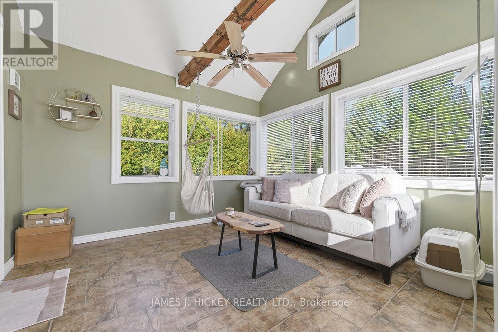 143 Boundary Road, Deep River, Ontario K0J 1P0 - Photo 8 - X12553468