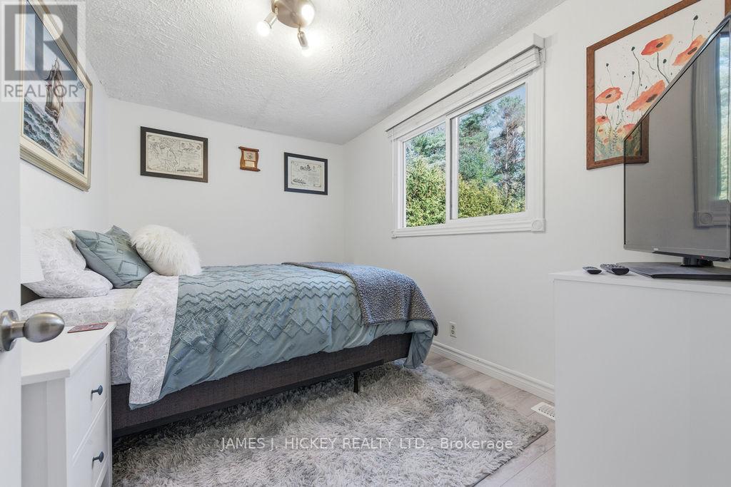 143 Boundary Road, Deep River, Ontario K0J 1P0 - Photo 9 - X12553468