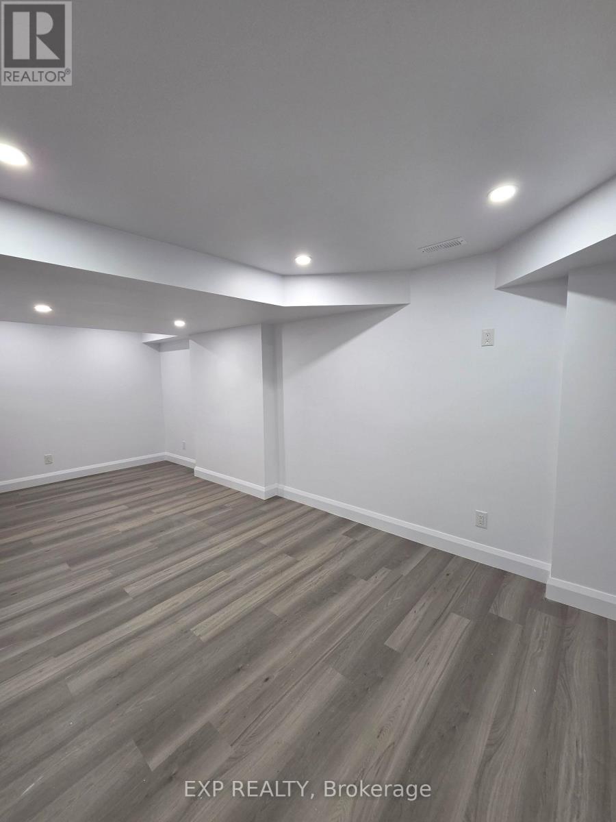 B - 180 Chenoa Way, Ottawa, Ontario K2J 0M4 - Photo 12 - X12553480