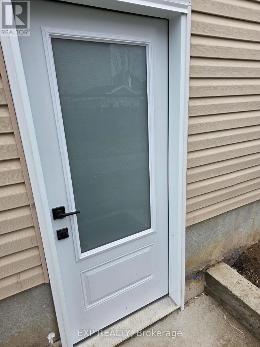 B - 180 Chenoa Way, Ottawa, Ontario K2J 0M4 - Photo 2 - X12553480