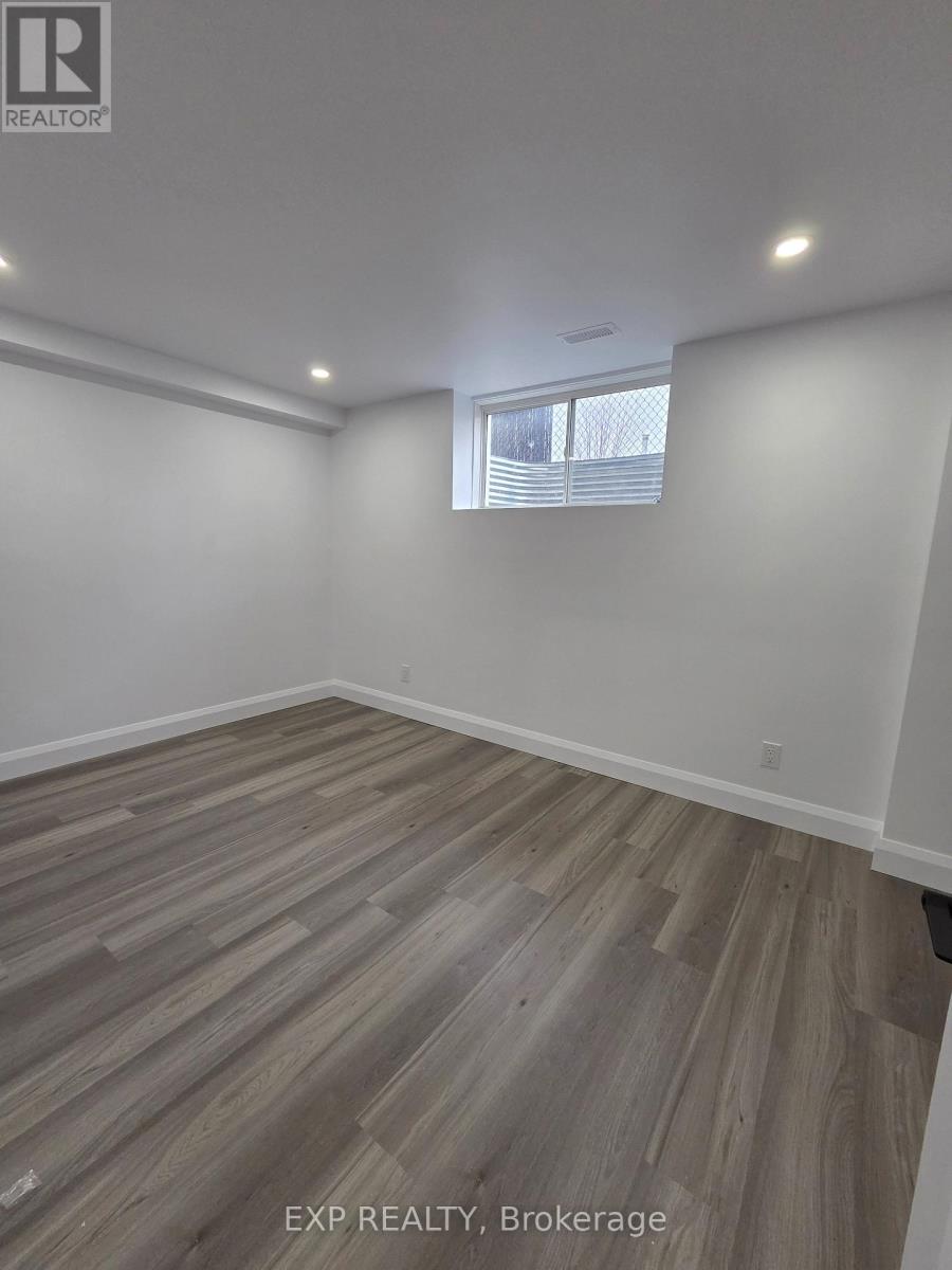 B - 180 Chenoa Way, Ottawa, Ontario K2J 0M4 - Photo 5 - X12553480