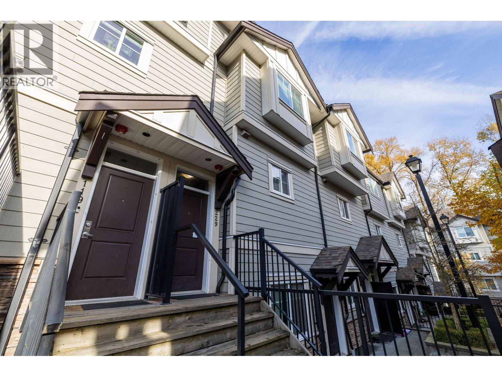 229 3888 Norfolk Street, Burnaby, British Columbia  V5G 1E5 - Photo 1 - R3067516