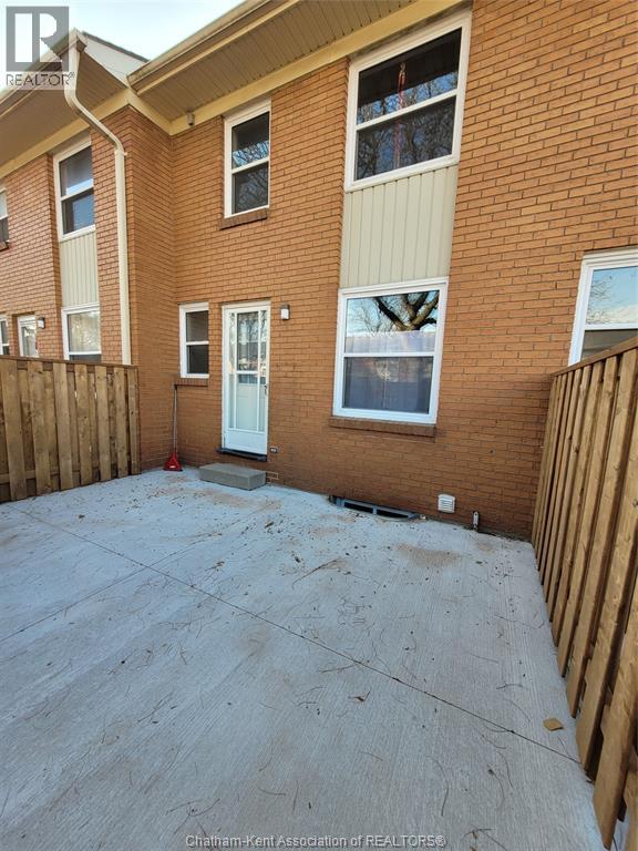 834 Exmouth Street Unit# 21, Sarnia, Ontario N7T 5R2 - Photo 3 - 25028910
