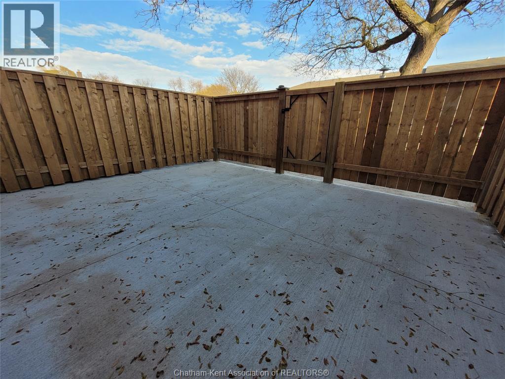 834 Exmouth Street Unit# 21, Sarnia, Ontario N7T 5R2 - Photo 4 - 25028910