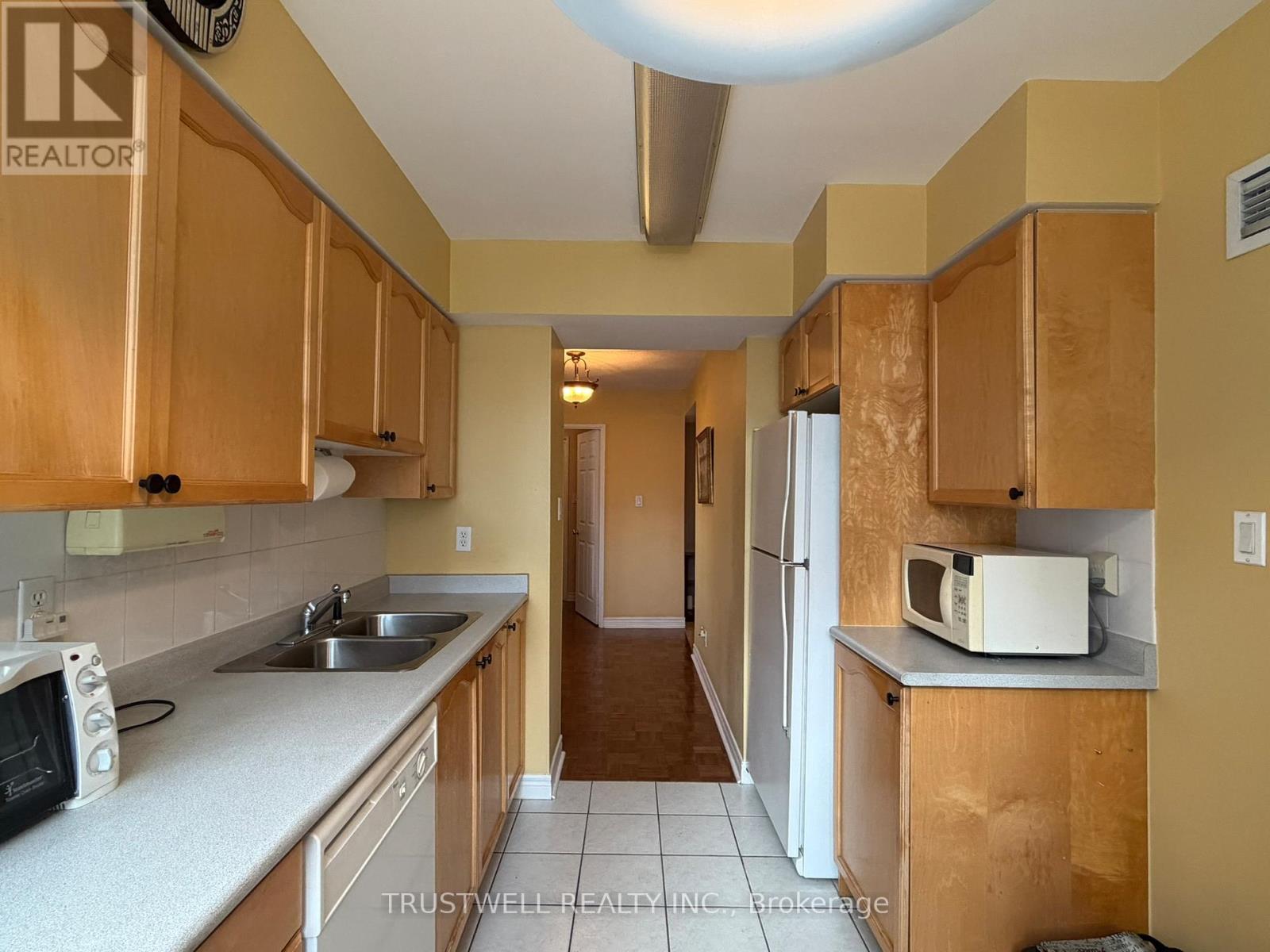 2112 - 28 Empress Avenue, Toronto, Ontario  M2N 6Z7 - Photo 8 - C12553414