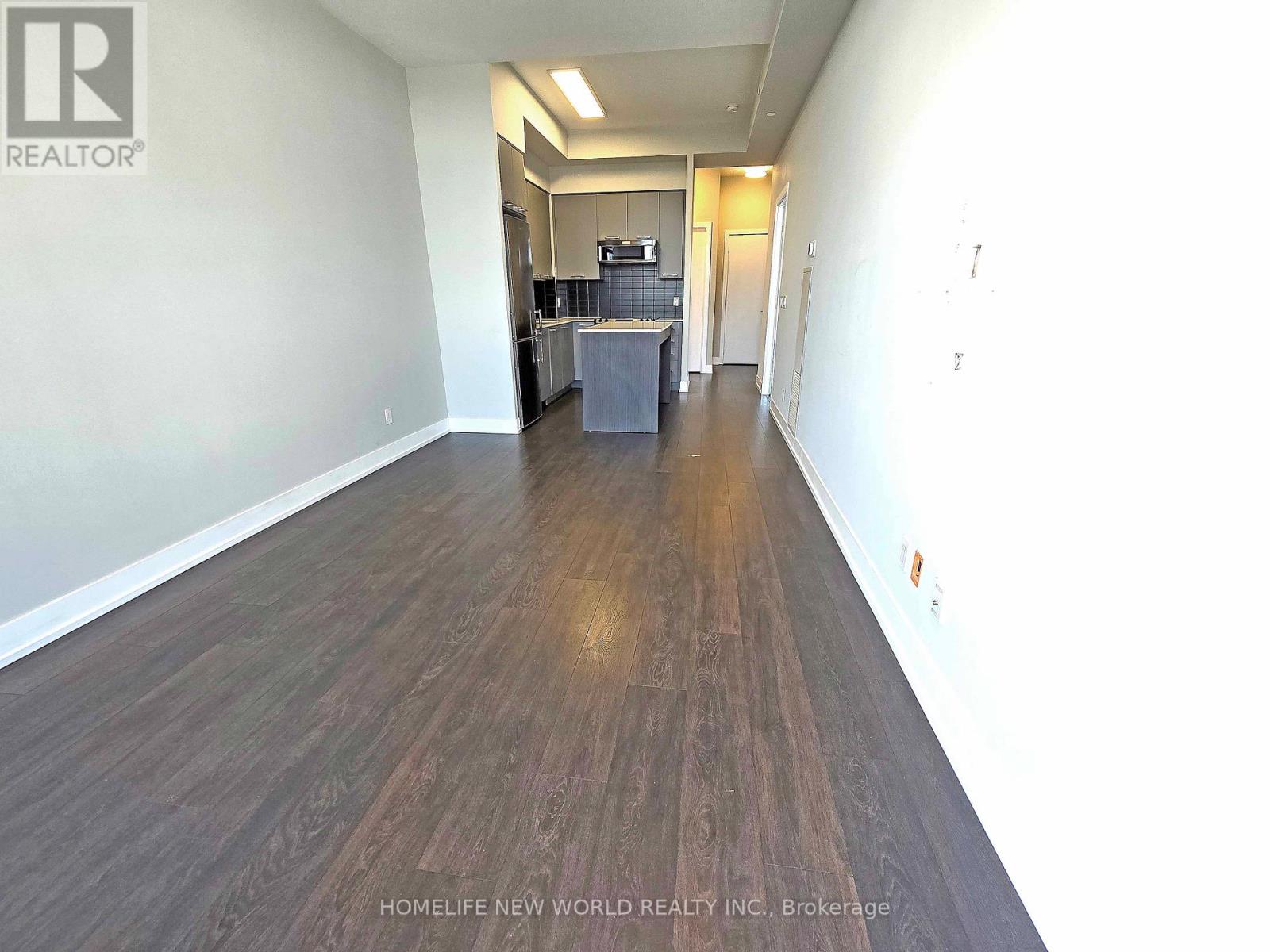 731 - 9471 Yonge Street, Richmond Hill, Ontario  L4C 0Z5 - Photo 2 - N12553412