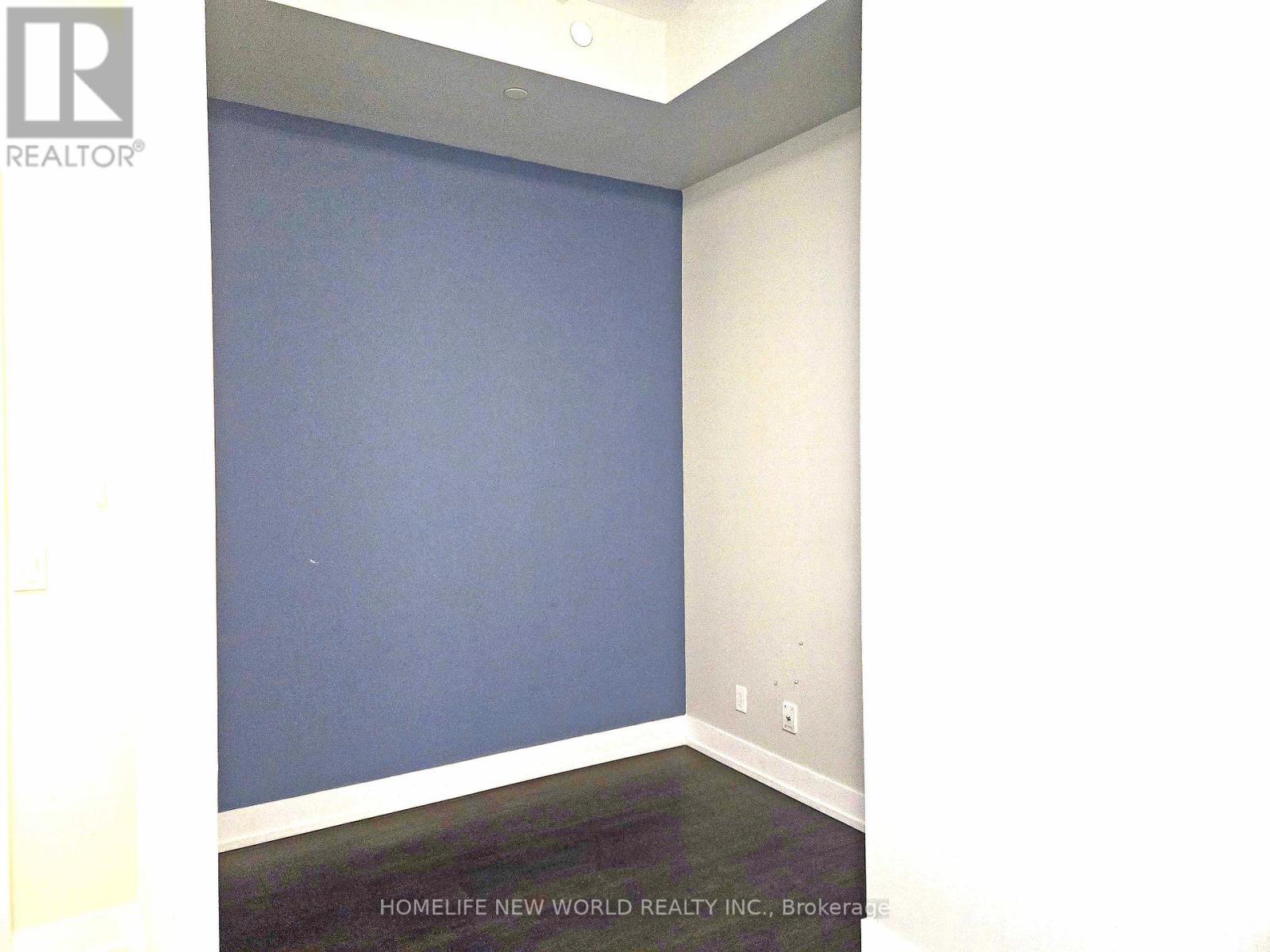 731 - 9471 Yonge Street, Richmond Hill, Ontario  L4C 0Z5 - Photo 6 - N12553412