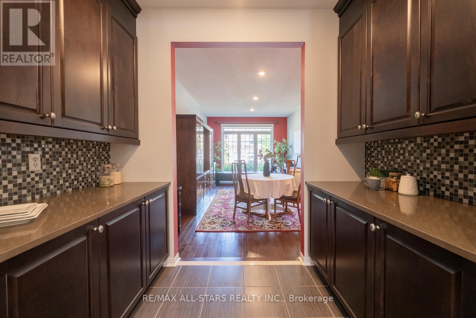 94 Chambersburg Way, Whitchurch-Stouffville, Ontario  L4A 0X8 - Photo 19 - N12553442